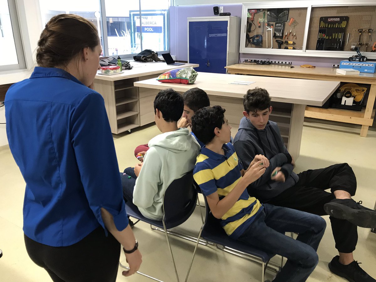 MrMikeKauf's tweet image. Our @FTCTeams are practicing collaboration skills with a Blind LEGO Build. I’m so excited our @FIRSTweets program is up and running! #WarriorRobotics #ASFG @LEGO_Education