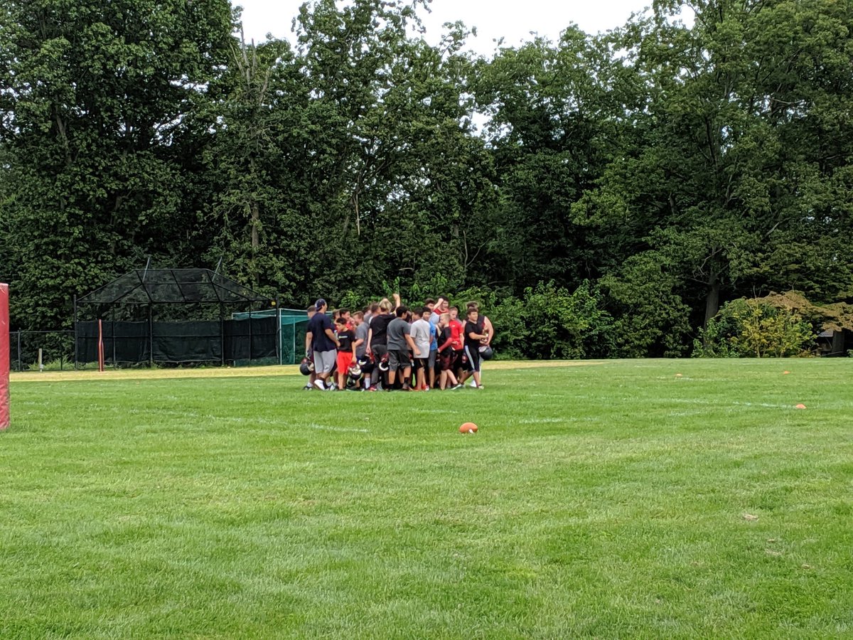 So grateful to Athletic Director Jay Karol for taking me around to meet so many student-athletes and coaches at practice! Amazing culture here at Eastchester!#EUFSDExcellence <a href="/_EagleNation_/">EastchesterAthletics</a> <a href="/EastchesterFB/">Eastchester Football</a> <a href="/EastchesterUFSD/">Eastchester UFSD</a> @EUFSD_ASCI <a href="/eagles_cheer914/">Eastchester Cheer</a> <a href="/ehs_exc/">Eastchester Varsity Cross Country</a> <a href="/CSmithMo/">Cheryl Smith</a>