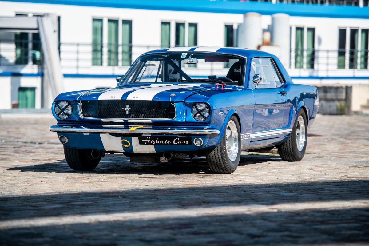 ClassicRacingAd's tweet photo. Vends Ford Mustang FIA de 1965. Restauré en 2003. Grosse révision en 2015. Moteur conforme FIA par Cobra. PTH de 2015. Pièces de rechange. Grand historique.
#Ford #Mustand #CodeK #CRads
 https://t.co/3Ws2gV3vMo https://t.co/yrFnhg8mzo