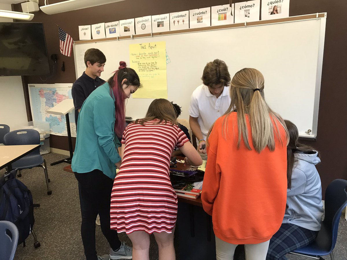 Upper School students engaged in a take apart activity to jumpstart their creativity as entrepreneurs #projectzero <a href="/AgencybyDesign/">Agency by Design</a> #myflinthill