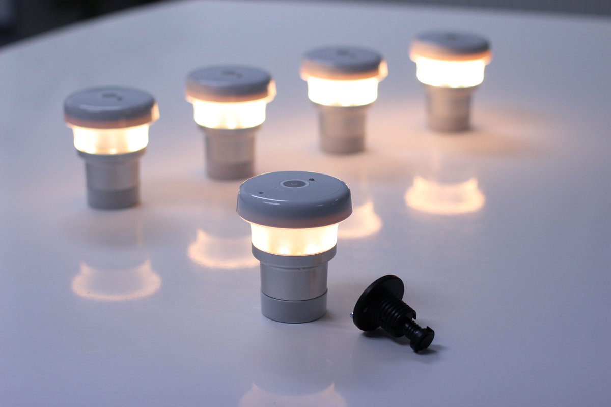 CoreLighting's tweet image. The TablePoint light is battery powered, wireless controlled and sufficiently bright for most purposes. 

Please contact us if you are interested in hiring this product.

#CoreLighting #TablePoints #BatteryPoweredLighting #LightingInnovation  #LEDLighting