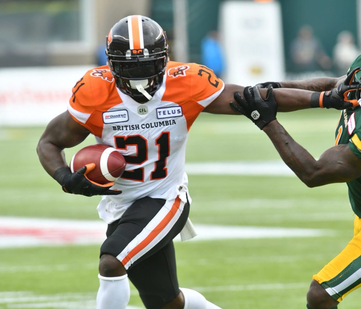 CanadaTalks160's tweet photo. Week 13 of the @CFL kicks off tonight when the @BCLions visit the @MTLAlouettes at 7:30pm ET here on #SiriusXM Ch.167 #BCLions vs #ToujoursGame #BCvsMTL #CFLGameDay https://t.co/FQV9OhNKs1
