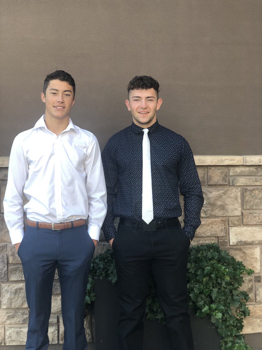 LillinaReiber's tweet photo. Game Day! ❤️❤️❤️ SR Year! @TysonKrush @ReiberTanner https://t.co/55OclunCZL