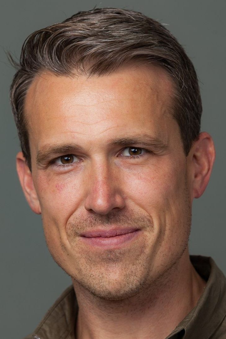 We are pleased to announce that <a href="/StevenMalcic/">-</a> will be joining <a href="/sfucmns/">SFU School of Communication</a> as our Lecturer in media and internet studies. Read more: buff.ly/32BL7c1