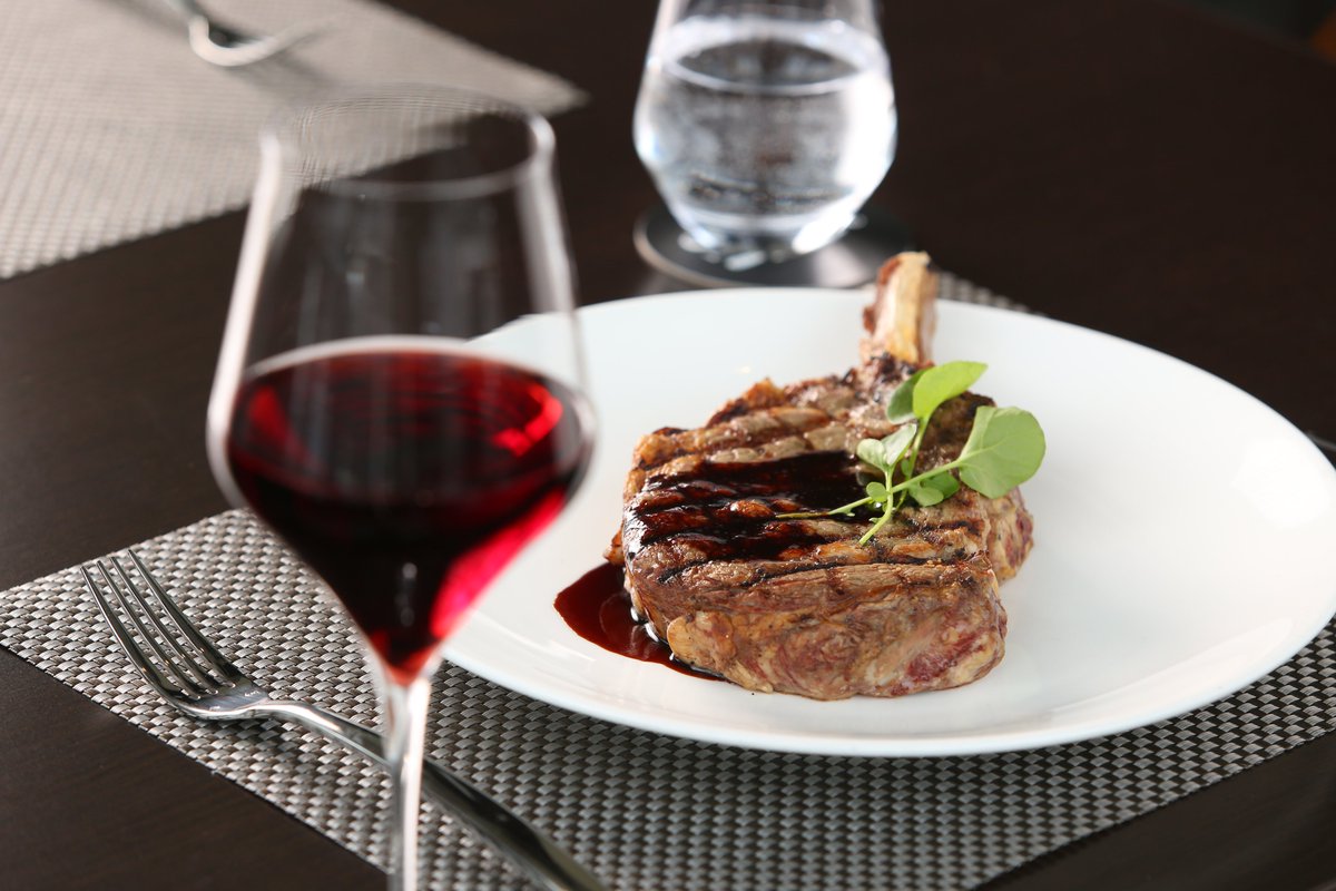 SearBuffalo's tweet photo. Cowboy Ribeye + your favorite wine. The perfect Friday night! #SearBuffalo
Reserve your table: https://t.co/j2hgm9tK17 https://t.co/8jEQHbSagB