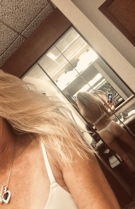 💙💋 https://t.co/V4fWPBDXez