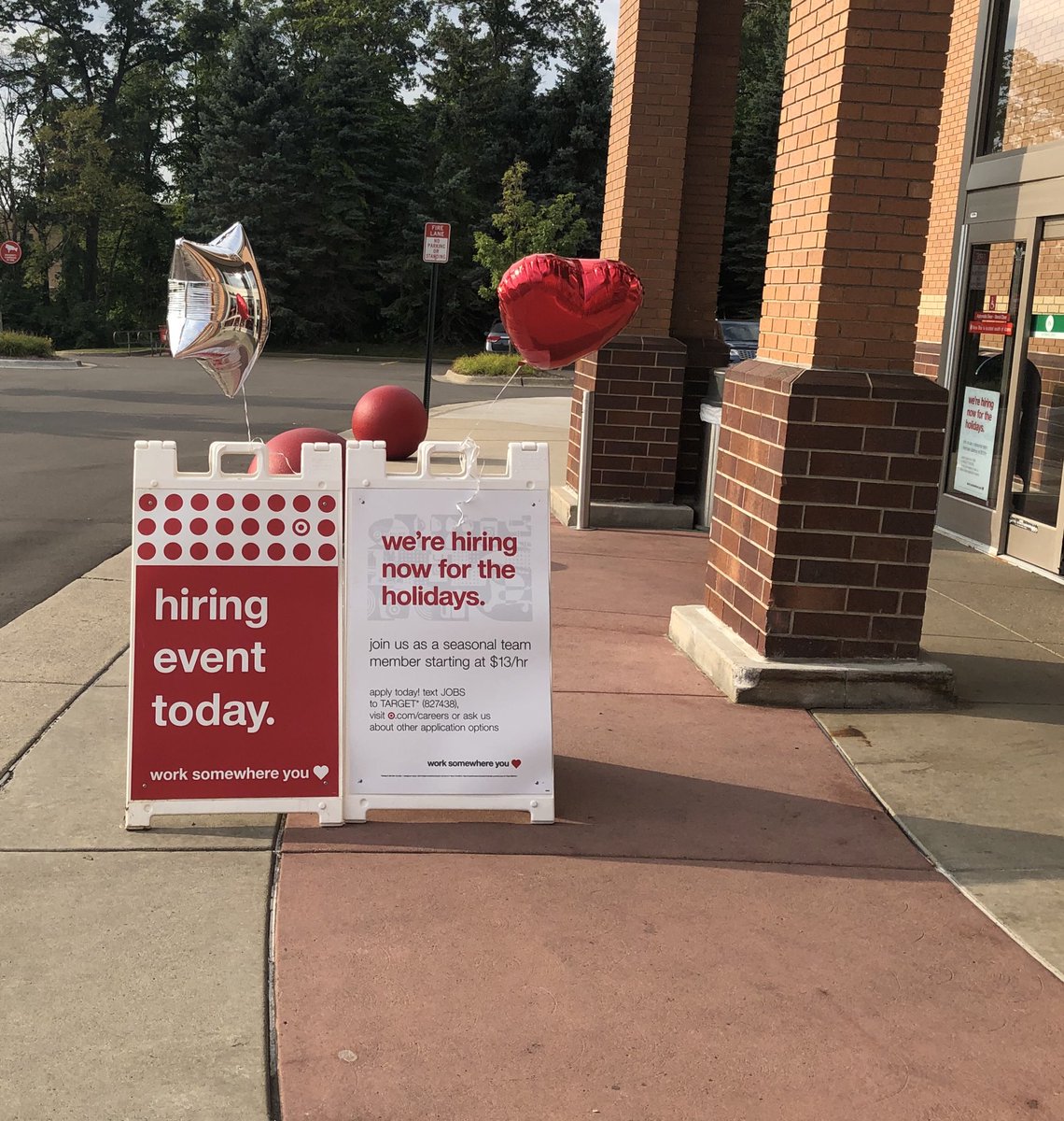 deb_summerford's tweet image. We are ready to hire the best of the best! Come on in, we’re waiting for you! #worksomewhereyoulove #brightontargetrocks @AndreaGrove08 @AngAdkinsT0922 @BridgetMcP29