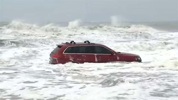 clt_stories's tweet photo. Here’s The Story of The Most Famous Vehicle In America #DorianJeep https://t.co/tKzdFp5LZl #cltwx https://t.co/kZgEHrsIW9