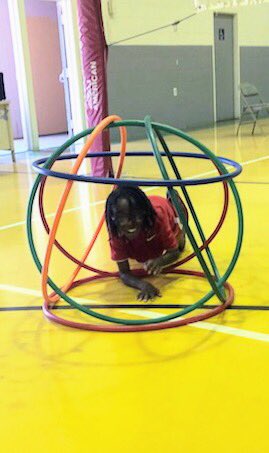 BroadwaterESVA's tweet photo. Lower school students used team building skills to build a Hula Hut in PE class. Levels were added after each challenge. The second level was to send a teammate through. Next, students will work on the third level-blindfold one teammate, build a hut and verbally direct them. https://t.co/x1zrV32Z70