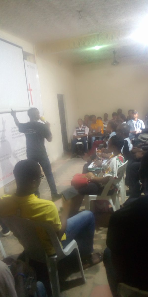 christypsalms's tweet image. @Ubajoseph_u  speaking on AI and Machine Learning. @zuoike @AnnieloveAnn @psalmskalu @AbiaPython @Transition @ThePSF #abiameetpy