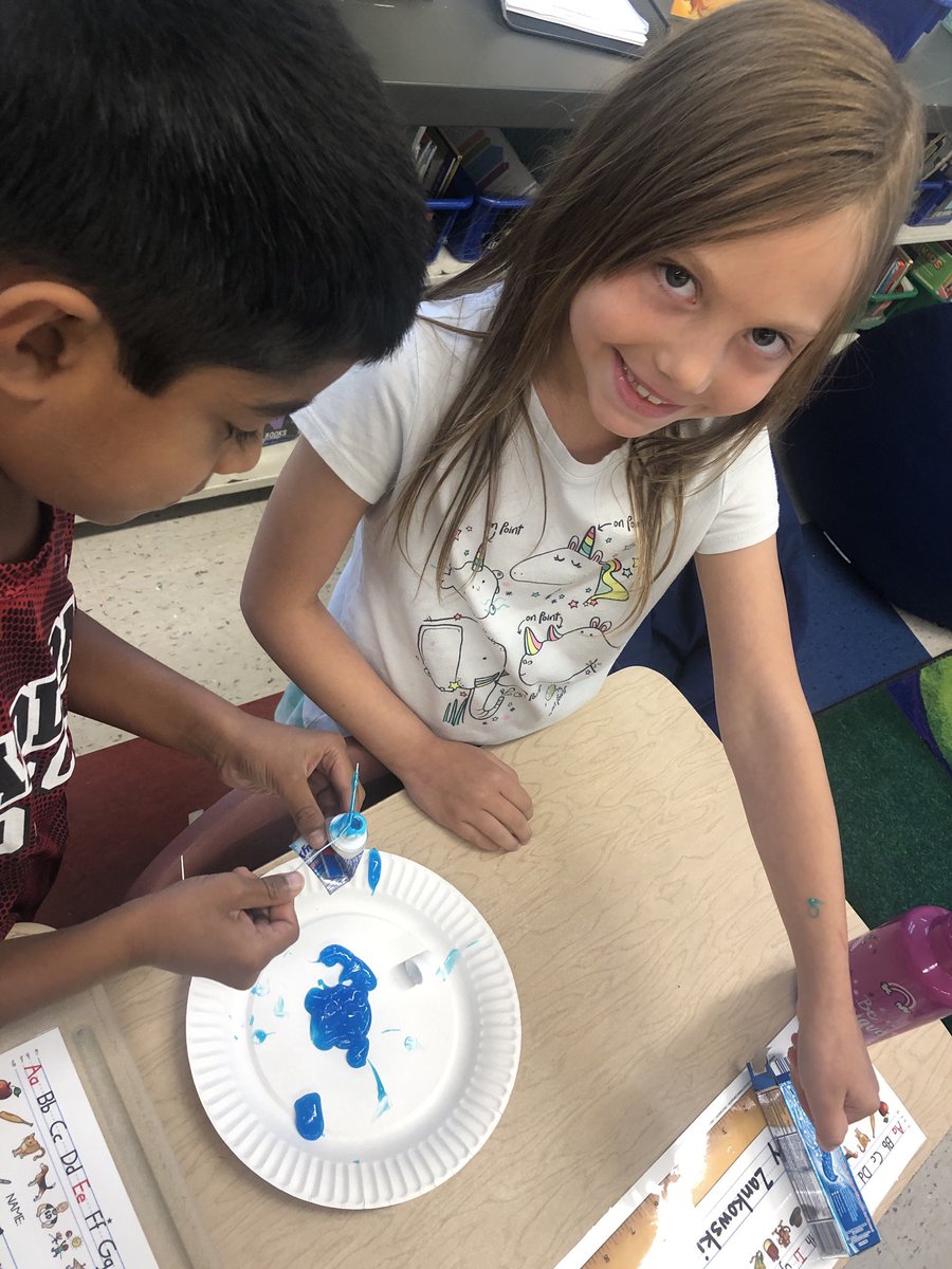 MrsLampman's tweet image. Toothpaste Challenge! #eachkindness #lifemetaphors #wordscanhurt #tatemtigerpride #tatemsecondgrade