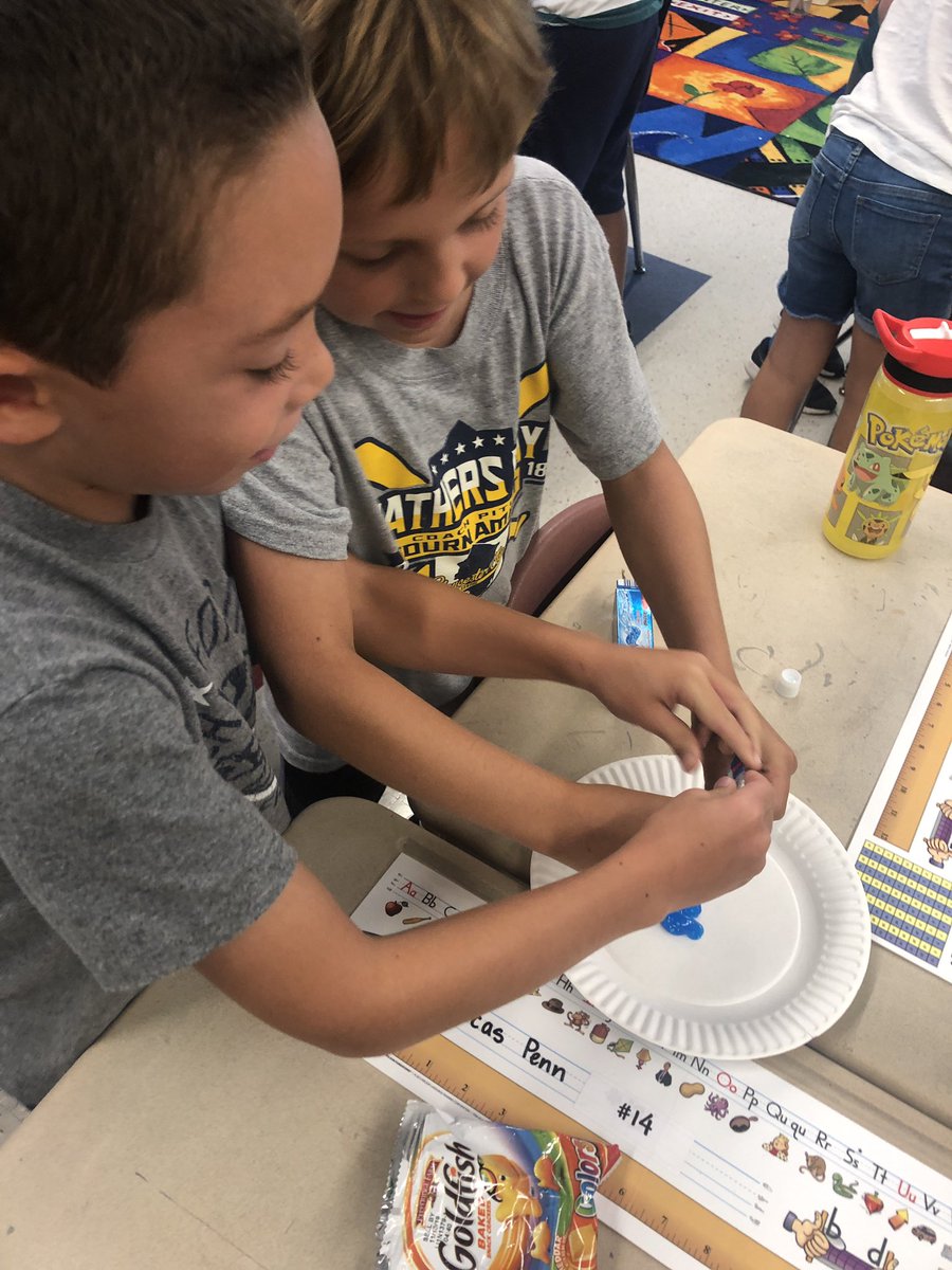 MrsLampman's tweet image. Toothpaste Challenge! #eachkindness #lifemetaphors #wordscanhurt #tatemtigerpride #tatemsecondgrade