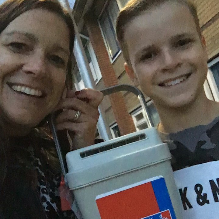 Deze week collecteweek van <a href="/kwf_nl/">KWFKankerbestrijding</a> Collectant gemist? Doneer dan heel makkelijk, snel, veilig en anoniem via mijn persoonlijke iDEAL QR link, qr3.ideal.nl/d5948053-5070-…