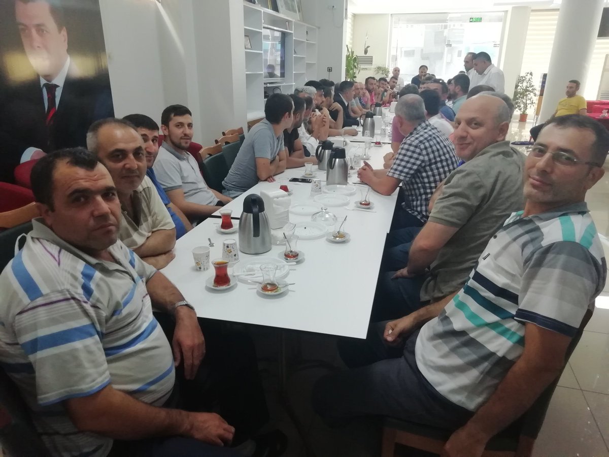 hakan5848's tweet photo. Bant Boru emekçileri olarak lokamize ziyaret gerçekleştirdik Başkanımıza yeni görevinde başarılar dileriz

#TürkMetal
#Bantboru
#Lidersendika
#İstanbulanadoluyakasisubesi https://t.co/iuE4qbliWZ
