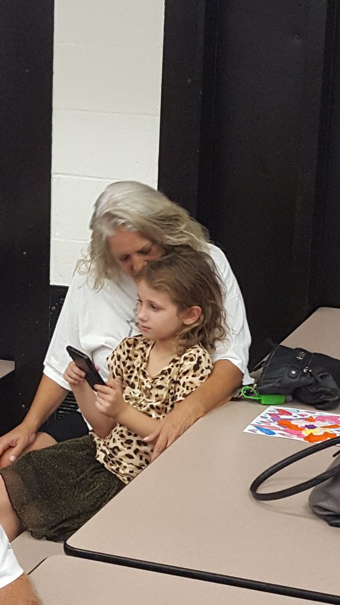 Destry1980's tweet photo. Grandparents Day at Henry Elementary. https://t.co/VERFaGjIAj