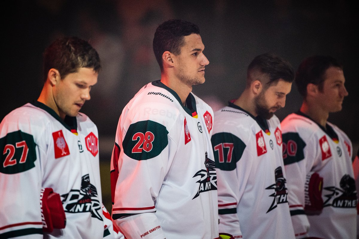 Ready for some more 🏒? We're almost ready to start tonight's games! #ChampionsGoBeyond