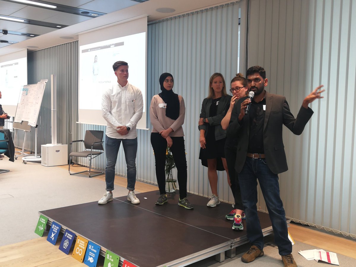 N3XTCODER's tweet photo. Though the @TrusTrace team was a bit out of time, they managed to do a great pitch to present their hands-on solution for 3 challenges! 👏🏼
@zalando @vwgroup_de @zalandotech @vwgroup @dbhackathon @dbmindbox
@startupnight
#socialimpact #SocEnt #HackSCT19 #Tech4GoodBerlin https://t.co/NOA2eWyXOV