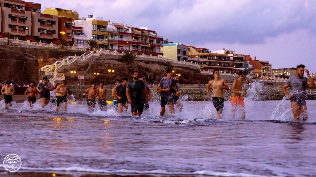 clcastromorales's tweet photo. El C.L. Macrofit Castro Morales cierra su segunda semana de pretemporada con una sesión física en la playa de melenara (Telde).
https://t.co/C47e6BGh0G

#Pretemporada #CLCastroMorales #CastroBien #LuchaCanariaMásQueUnDeporte https://t.co/EA6ROmsW6J