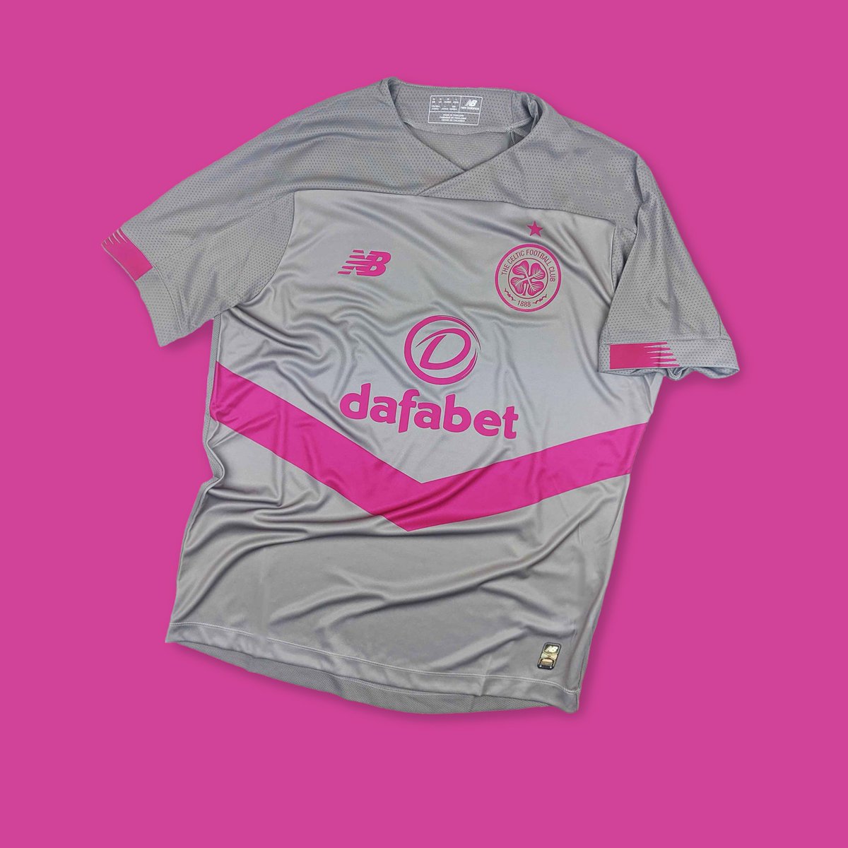 classicshirts's tweet image. GIVEAWAY: We've got this brand new 2019-20 Celtic shirt by @NBFootball to give away

To Enter
1. Retweet and Like this post
2. Follow @NBFootball and @classicshirts
3. Comment #CelticFC and #NBFootball

#Gifted