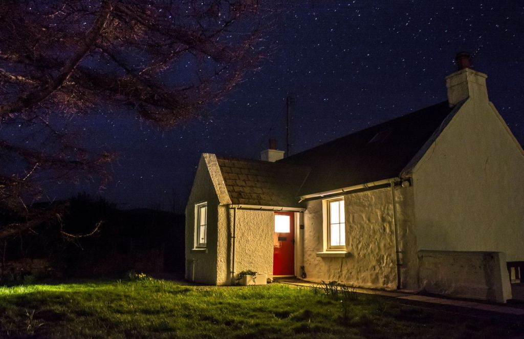 Top Spots for Photography in Scotland with Kim Grant cottages-and-castles.co.uk/blog/self-cate…