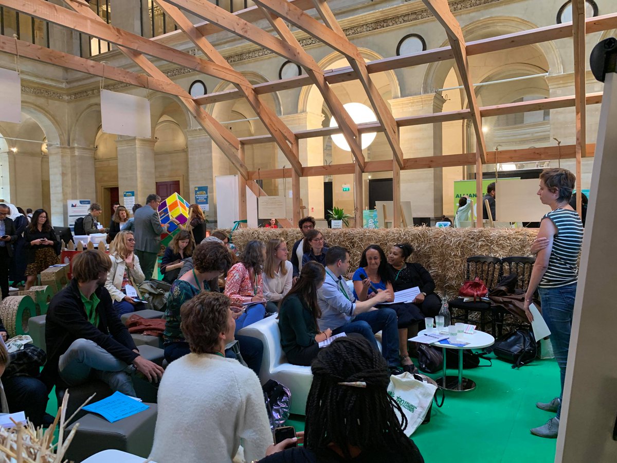 OrangeRSE's tweet image. [#Convergences] #Citoyenneté #Numérique : c’est le moment de la remise des prix de l’#hackathon !