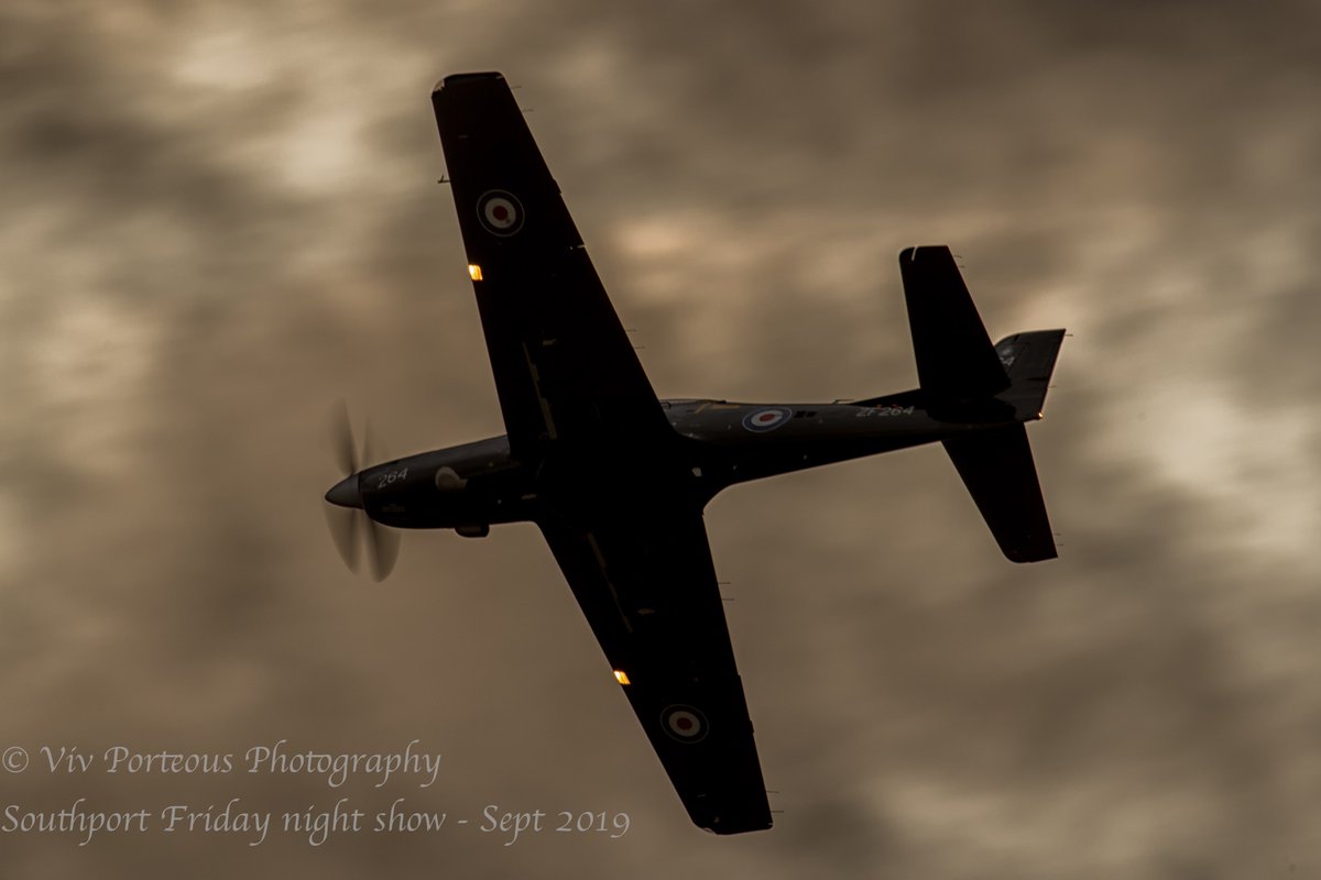The unmistakable lines of the lovely Tucano earlier tonight - can't believe its the last weekend i'll see her display.........

#farewelltucano #bringalittlelessnoise #tucanodisplay