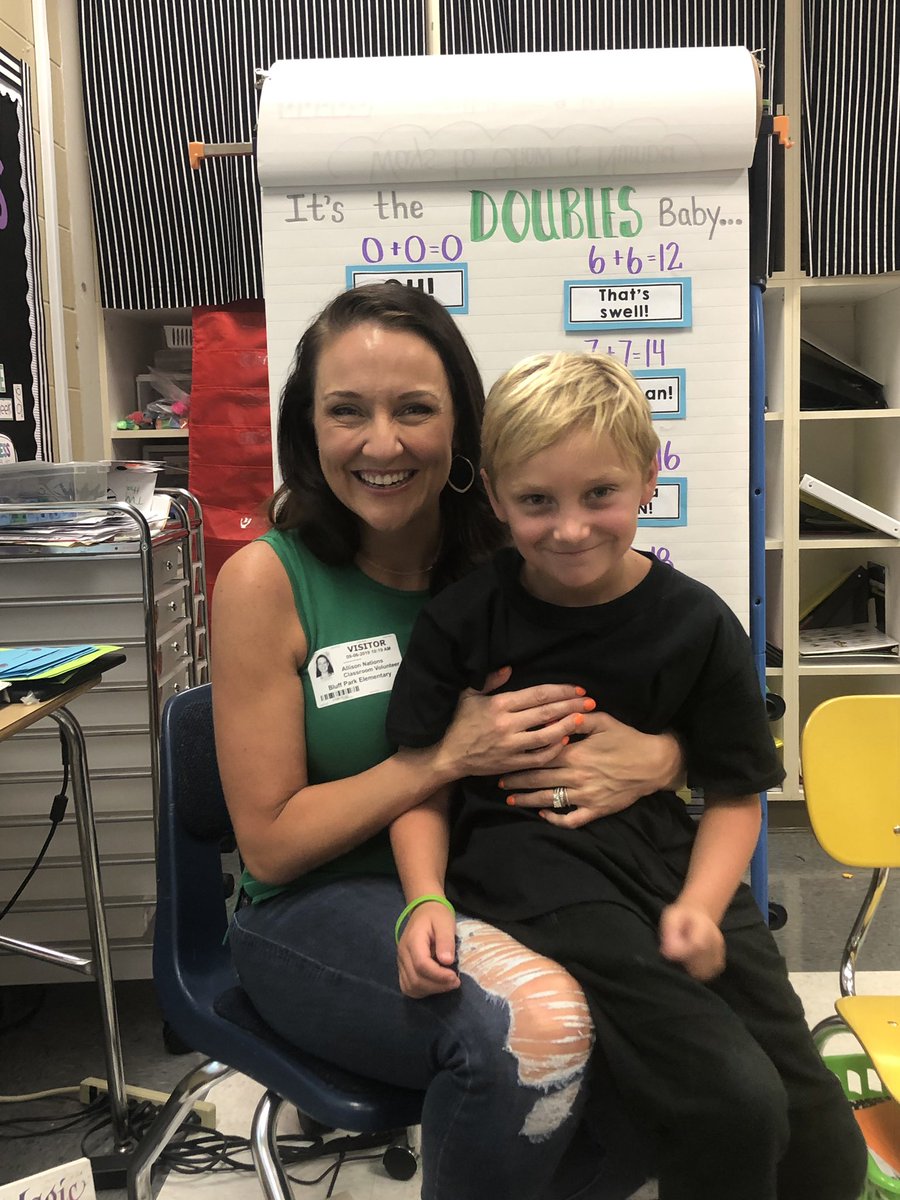 MrsCraigsClass's tweet photo. We loved having our Mystery Reader today! #bluffparkisthegreatestschool #2ndgradetribe https://t.co/kQ8cpHRv7C
