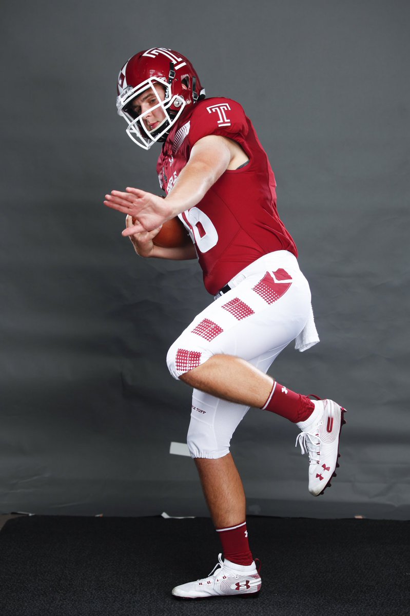 sivart220's tweet photo. You vs. The Guy She Told You Not To Worry About #HeismanHopeful https://t.co/UGCvimOYQS