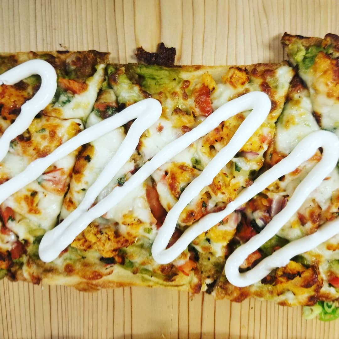 The_birchwood's tweet image. #FlatbreadFriday 🙌🏼

CHICKEN 👏🏼 ENCHILADA 👏🏼 FLATBREAD

🌮 Guacamole Base
🌮 Enchilada Chicken
🌮 Pico
🌮 Mozzarella
🌮 Sour Cream