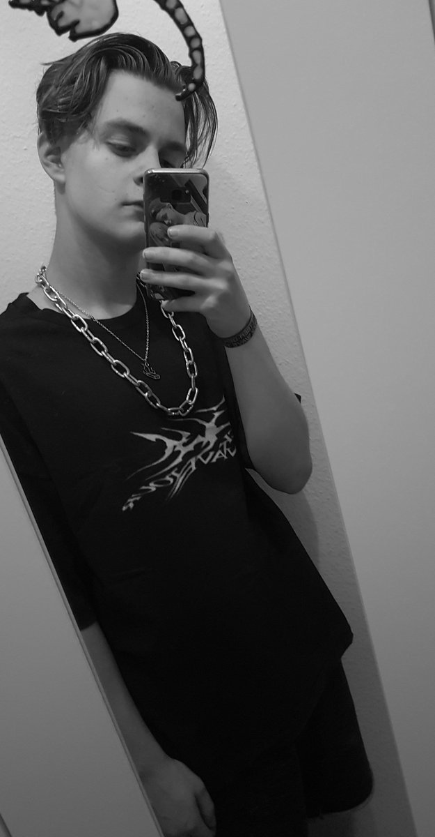 ItsSkreat's tweet photo. Shockwave Tour Hamburg war zu krass🤩🔥Danke❤ #CyberGen #Shockwavetour
@Taddl @dyzzydyzzy @kittischnitti @YoungMokuba @wavvyboi_ https://t.co/3MdwYFY9tl