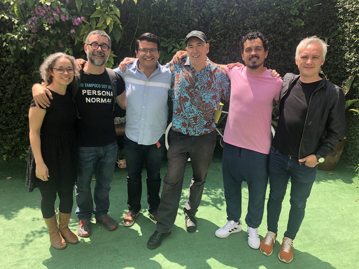chavarios's tweet photo. Mira @RealGDT hoy nos visitó tu fotógrafo! Tambien hacemos Stop Motion y estamos en Guadalajara https://t.co/Ufb8vv8OLX https://t.co/9w9nUviy0k