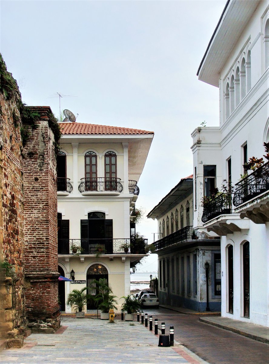 RGPMA's tweet image. Grazie cara amica.! Edificios coloniales en el Casco Viejo (Ciudad Vieja) de la Ciudad de Panamá  / 🔹/ Colonial buildings in Casco Viejo (Old Town) of Panama City. #CascoAntiguo #PanamaCity