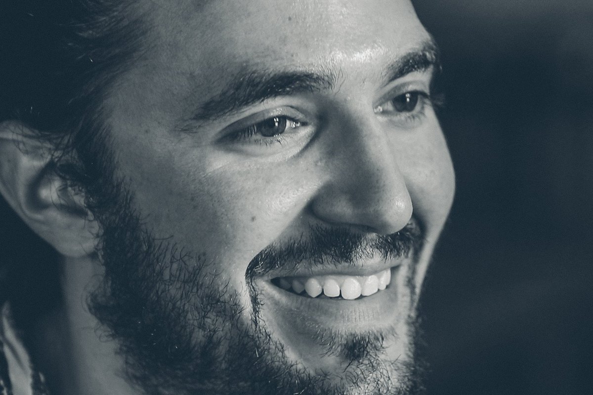 L’escultor d’imatgeria festiva Miquel Grima en el rodatge del documental dirigit per <a href="/vimker_official/">Alberto Redondo Moreno</a> que explicarà l’experiència dels artesans que van participar l’estiu passat al <a href="/SmithsonianFolk/">SmithsonianFolklife</a> Festival. Una producció del <a href="/ccamcat/">Comerç, artesania i moda</a> #artesaniaCat #SetmanadArtesania2019