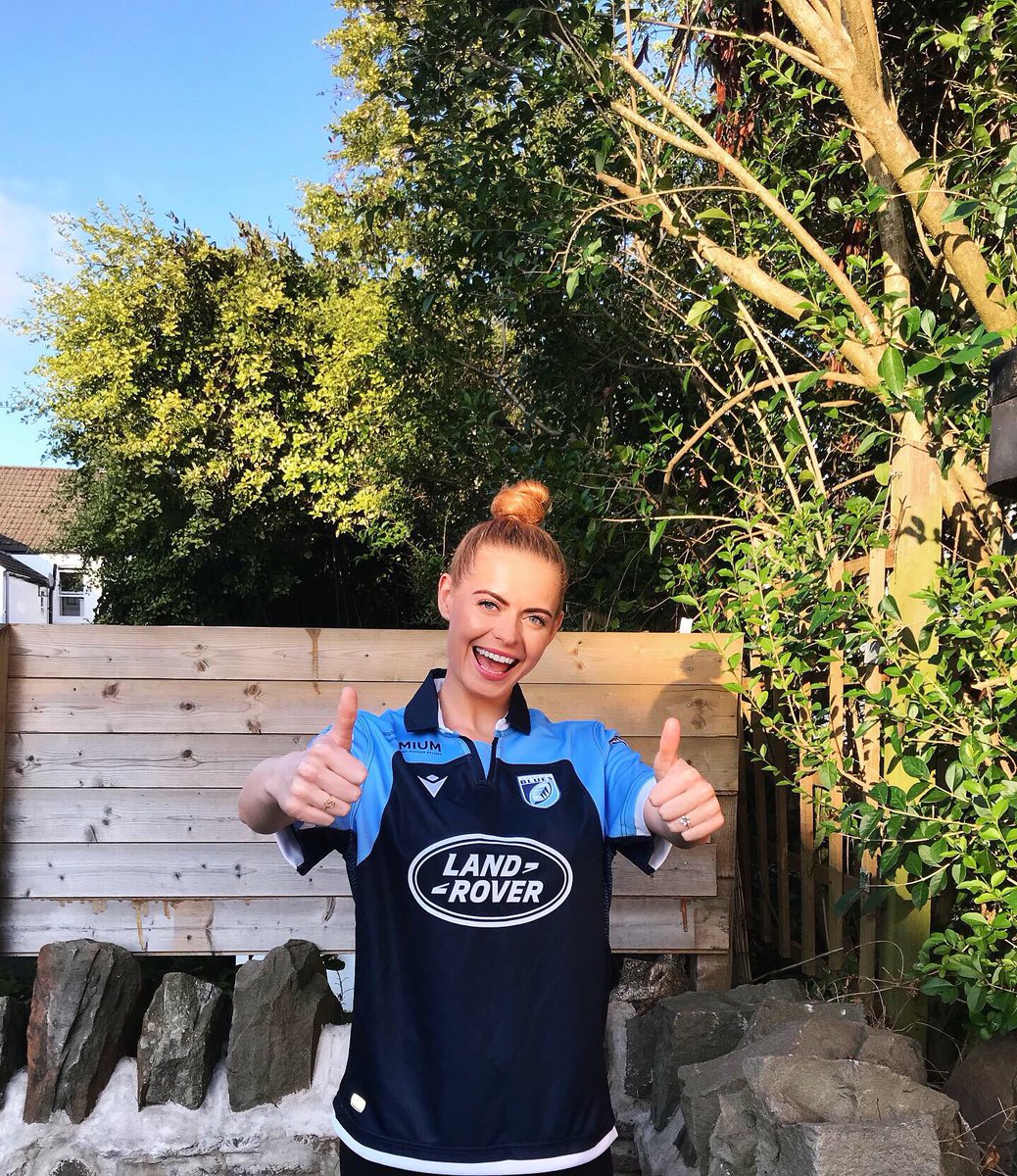 🏉💙 Sending all my luck to the <a href="/cardiff_blues/">Cardiff Blues</a> for the new season! Thanks for the new team jersey - love the new design. #BluesFamily #StrengthThroughUnity 💙🏉
. Web link: cardiffblues.com/OurJersey