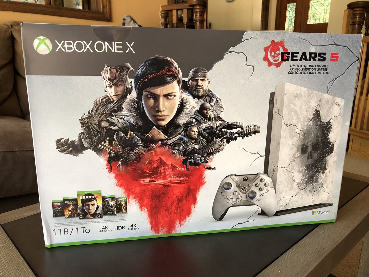 m_whitfield's tweet photo. Perhaps the coolest limited edition #XboxOne I’ve ever seen; thank you @xbox team!!
#Gears5 #XboxOneX #Microsoft https://t.co/XmbVTeu6XW
