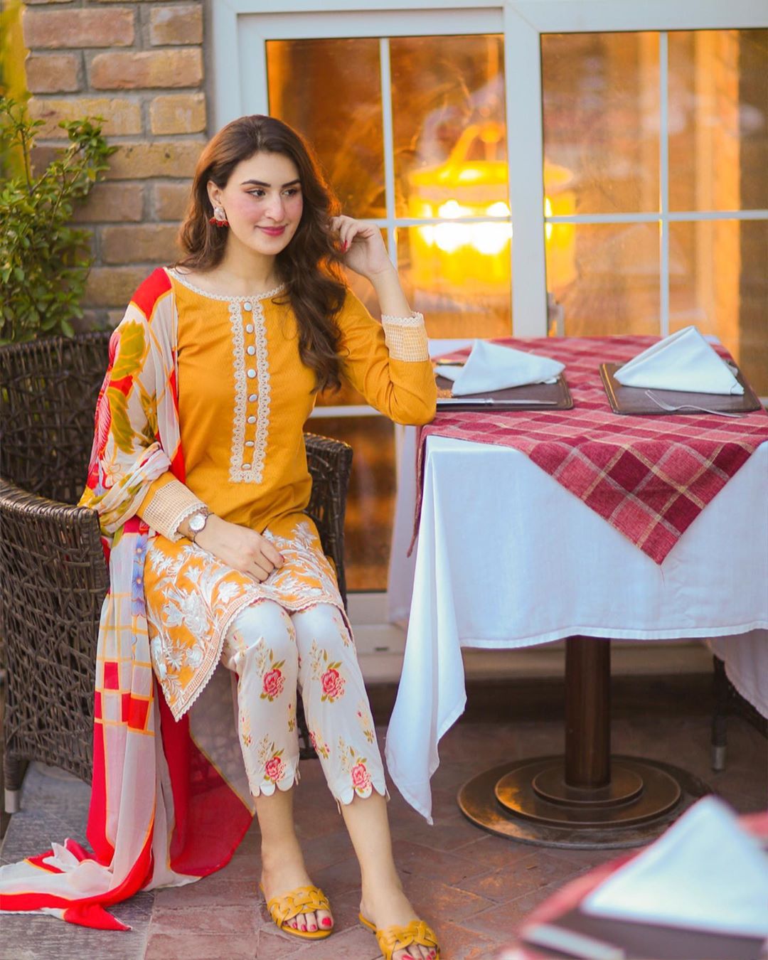 Showbiz News on X Pakistani Fashion Lollywood Actress Showbiz News pakistanifashion instagood instadaily lifestyle Film Drama Lahore Karachi Islamabad https t rKB2jNLbck X