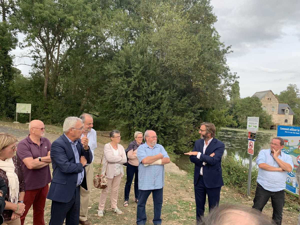 Heureux d’inaugurer avec les élus du territoire le bac de Prigné reliant Baracé à Seiches-sur-le-Loir. Une très belle réalisation qui va attirer de nombreux promeneurs et randonneurs dans un cadre bucolique !