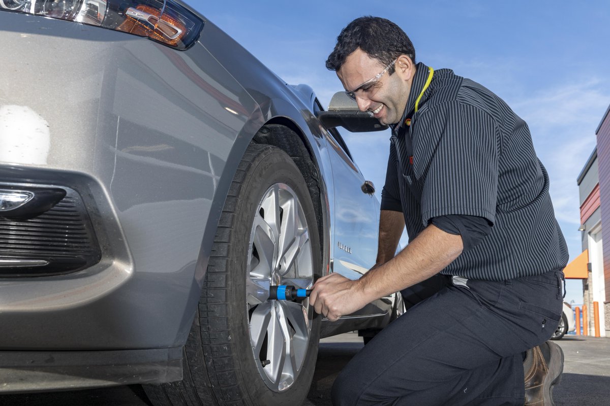 KalTire's tweet photo. If we were lucky enough to serve you with a tire change over the weekend, we can't wait to see you again! Be sure to visit a Kal Tire location for your next-day (or less than 50K) #retorque.
#retorqueReminder
https://t.co/SvvL5XyiLw https://t.co/IQp8fl1jvJ