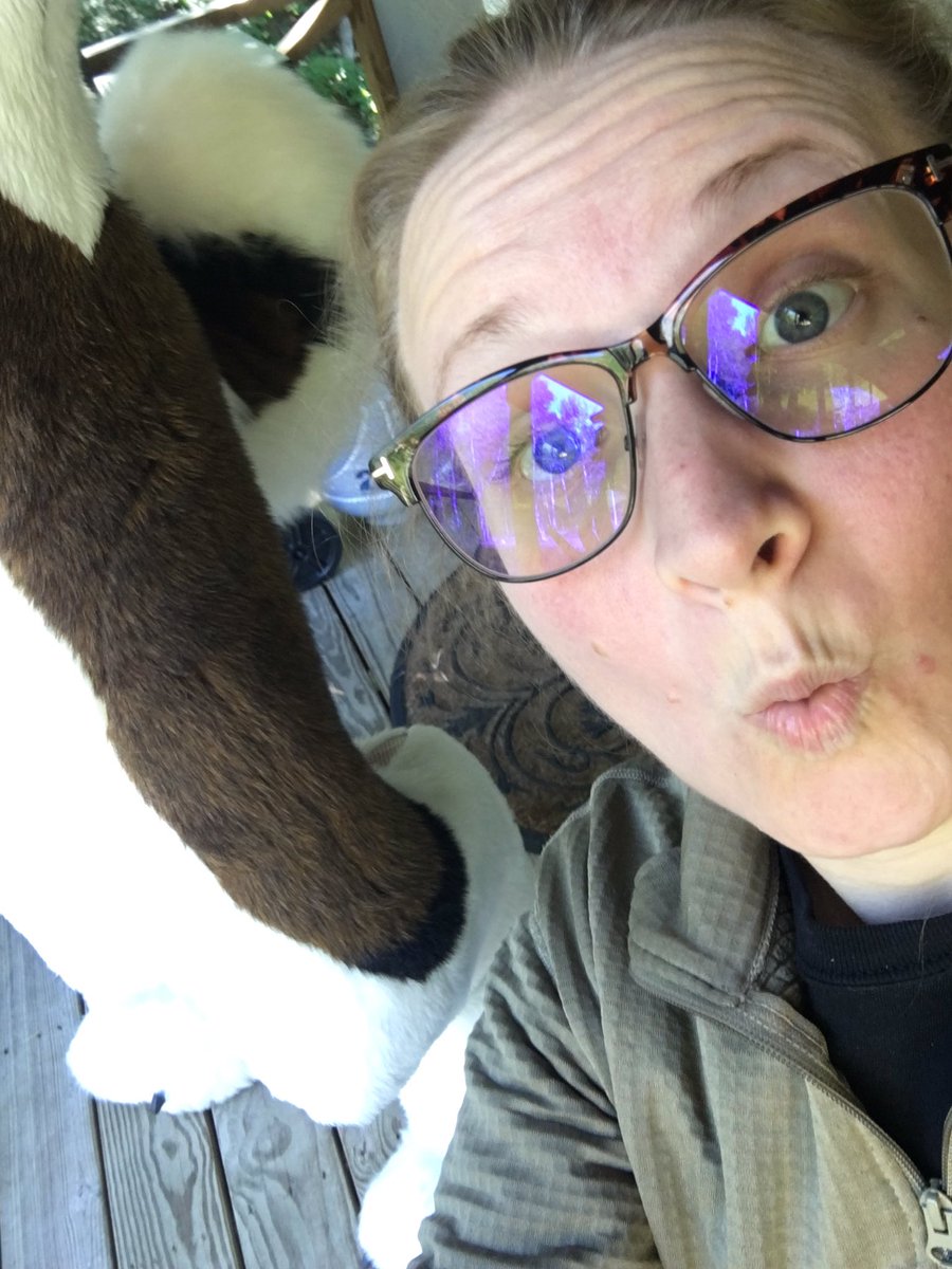 Chicks dig the tail #FursuitFriday