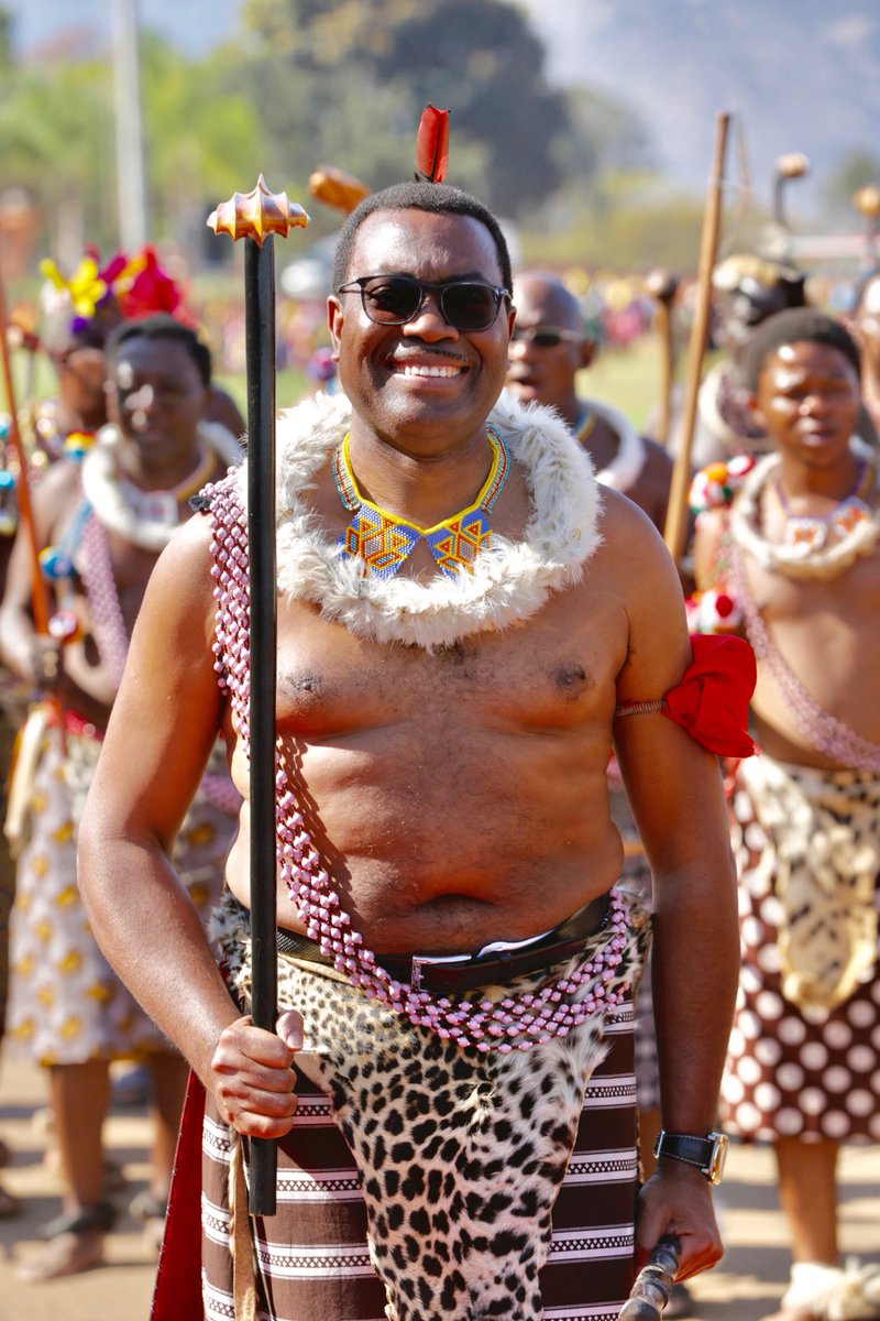akin_adesina's tweet image. The King Mswati III of Eswatini gave me the greatest honor ever: to be dressed like the King and jointly march during the traditional royal Reed dance event. Thank you Your Majesty.💕
Proudly African 👍🏼
Confident in Africa’s future👍🏼