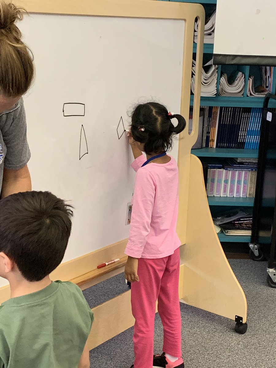 librarytime04's tweet photo. Kinder @CME_Tigers are showing off all they know about shapes during library @FBISD_Libraries @SalcichCME #FortBendLearns https://t.co/xskOJq5GPy