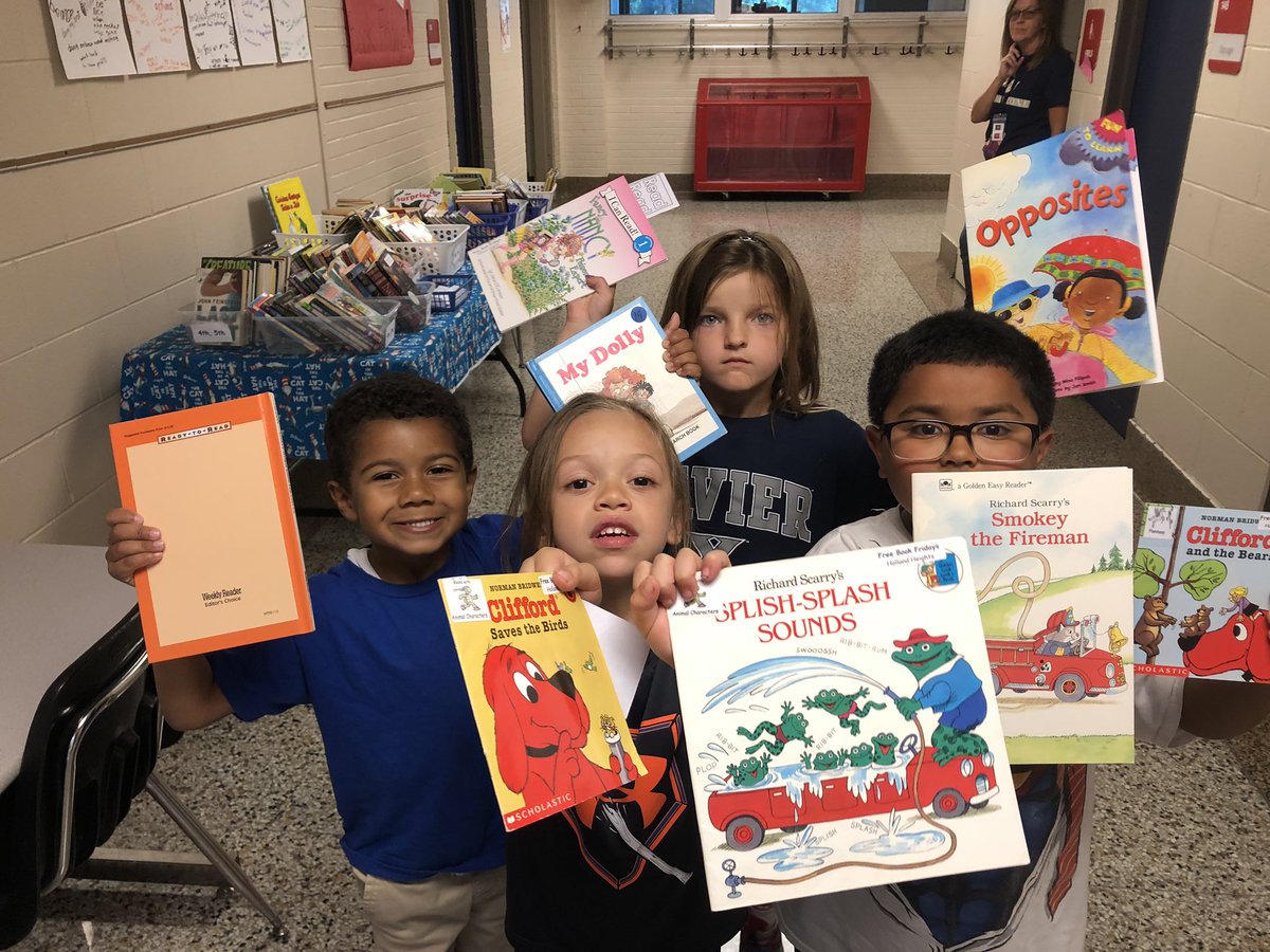 newsHgts's tweet photo. Free book Friday returns for another year at Holland Heights!! #choiceinreading #lovetoread https://t.co/urtL62EMe6