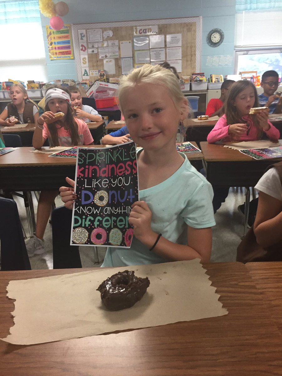 hietkel's tweet photo. The donuts were delicious! https://t.co/6GbT2Qnoxq