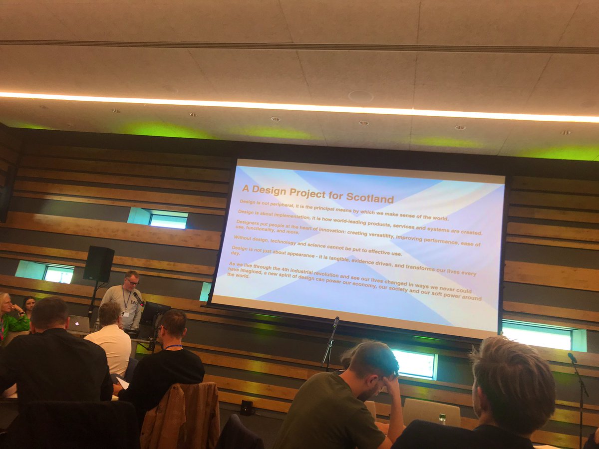 jenballie's tweet image. @paulstweet @AHRCDesignLF resenting really inspiring presentation“As we live through the 4th Industrial Revolution and our lives change in ways we never imagined...a new spirit of design can power our economy, our society...” #designprojectscotland