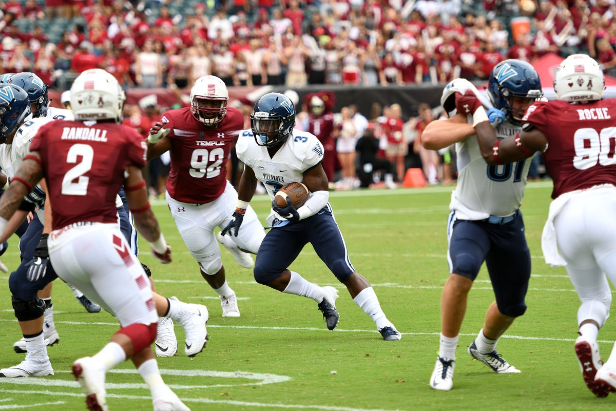 Kudos to @jcov3_ who was on the 9/3 @NovaFootball @coachferranteVU radio show. A humble, record-setting RB, he talked #novanurse life & who he plays for. #GoCats  #BeatLehigh #TapTheRock Thx Fox Sports/Villanova Sports Properties! bit.ly/2lD1V1Y @FOXSports💙✌️🏈