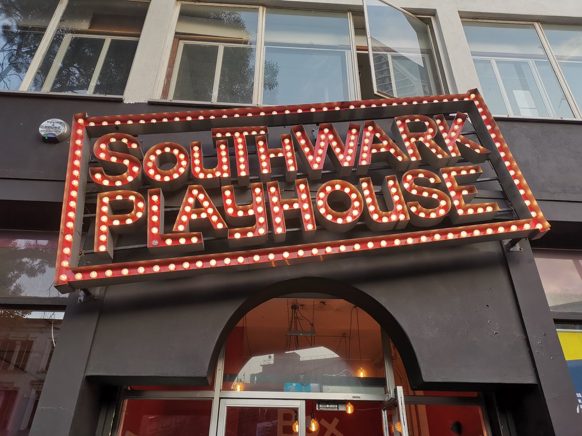 FiBeau's tweet photo. Lovely to meet @bobwordsmith for a good catch-up &amp; a coffee at the @NationalTheatre earlier, now eagerly awaiting first preview of #Preludes at @swkplay. 🎭 #stageyday https://t.co/zA9HkhcfVa