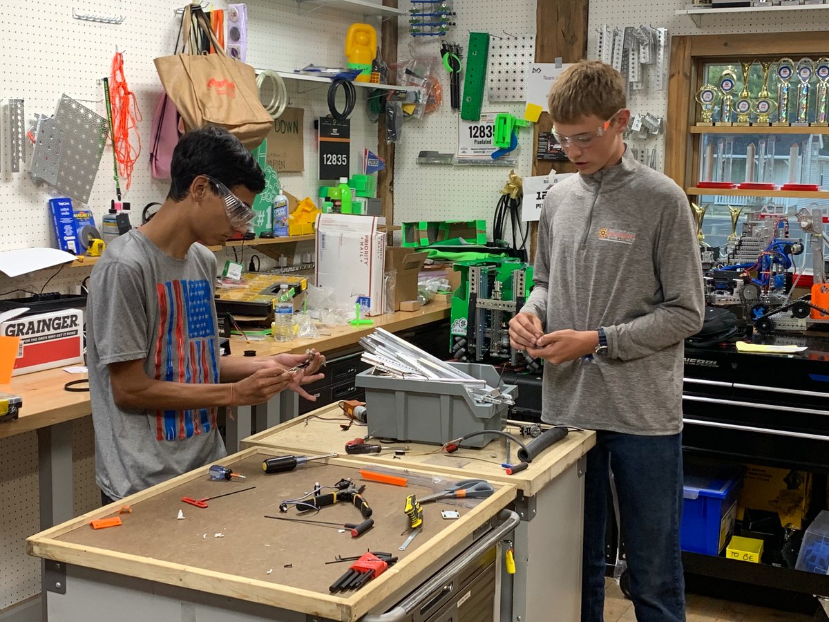 FTC 9790: Vier Left tweet media