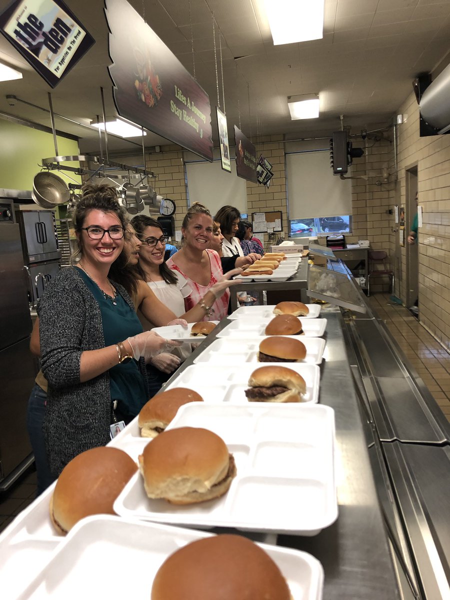 MPS_Buckley's tweet image. First grade teachers are ready to serve hot dogs and hamburgers!