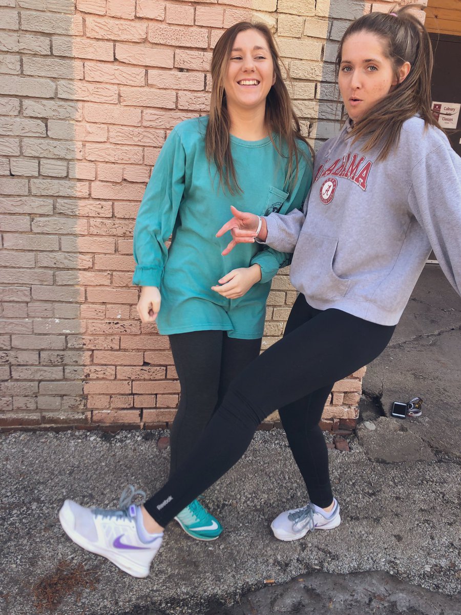 abbyrusch4's tweet photo. My go to girl is finally legal WOAH.  Everyone go give @Marli_Jones5  a big birthday s/o!!! Keep shining bright sista💋🎉 https://t.co/PPIedQyAHH