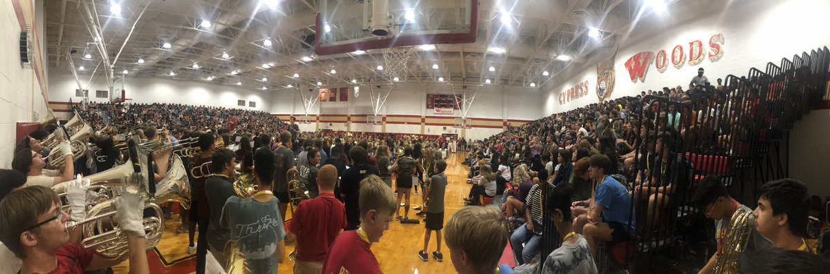 CyWoods212's tweet photo. Wildcats supporting families fighting cancer. #212strong https://t.co/iQuhxyz9Xh